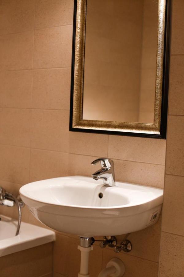 Apartament Safir บราชอฟ ภายนอก รูปภาพ